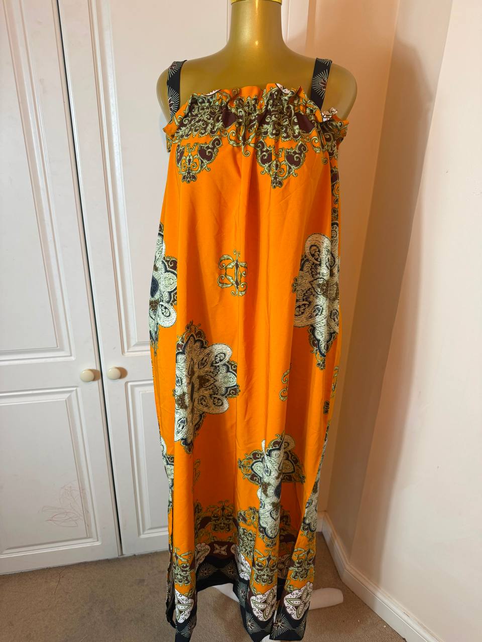 Beautiful crepe spag gown